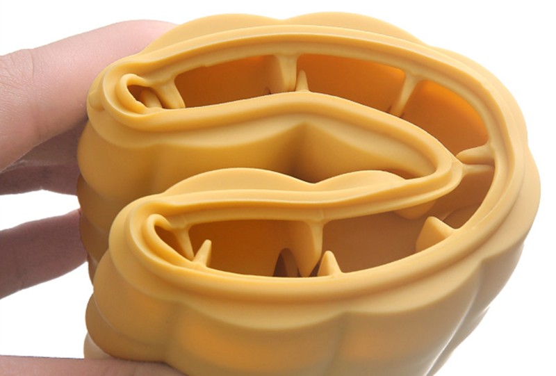 Silicone Pumpkin Ice Tray with Lid for Wine & Cocktails