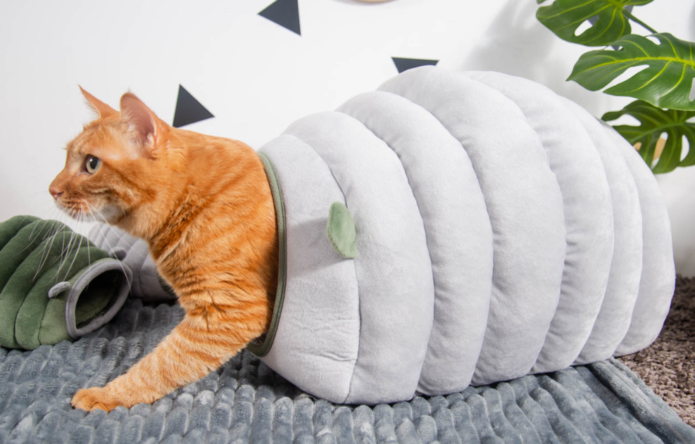 Cozy Pet Heating Bed, Foldable & Washable Cat Dog House