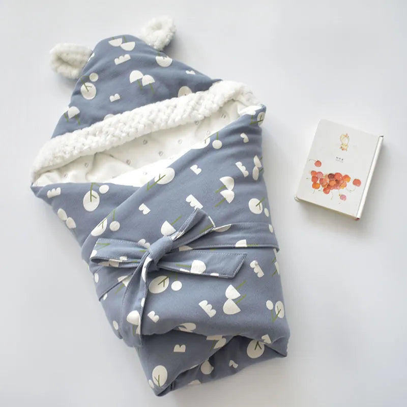 Soft Baby Sleep Blanket with Hood and Fleece Lining