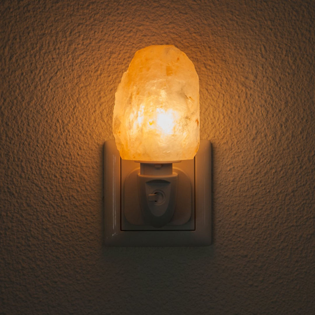 Natural Himalayan Salt Desk Lamp for Calm Ambiance