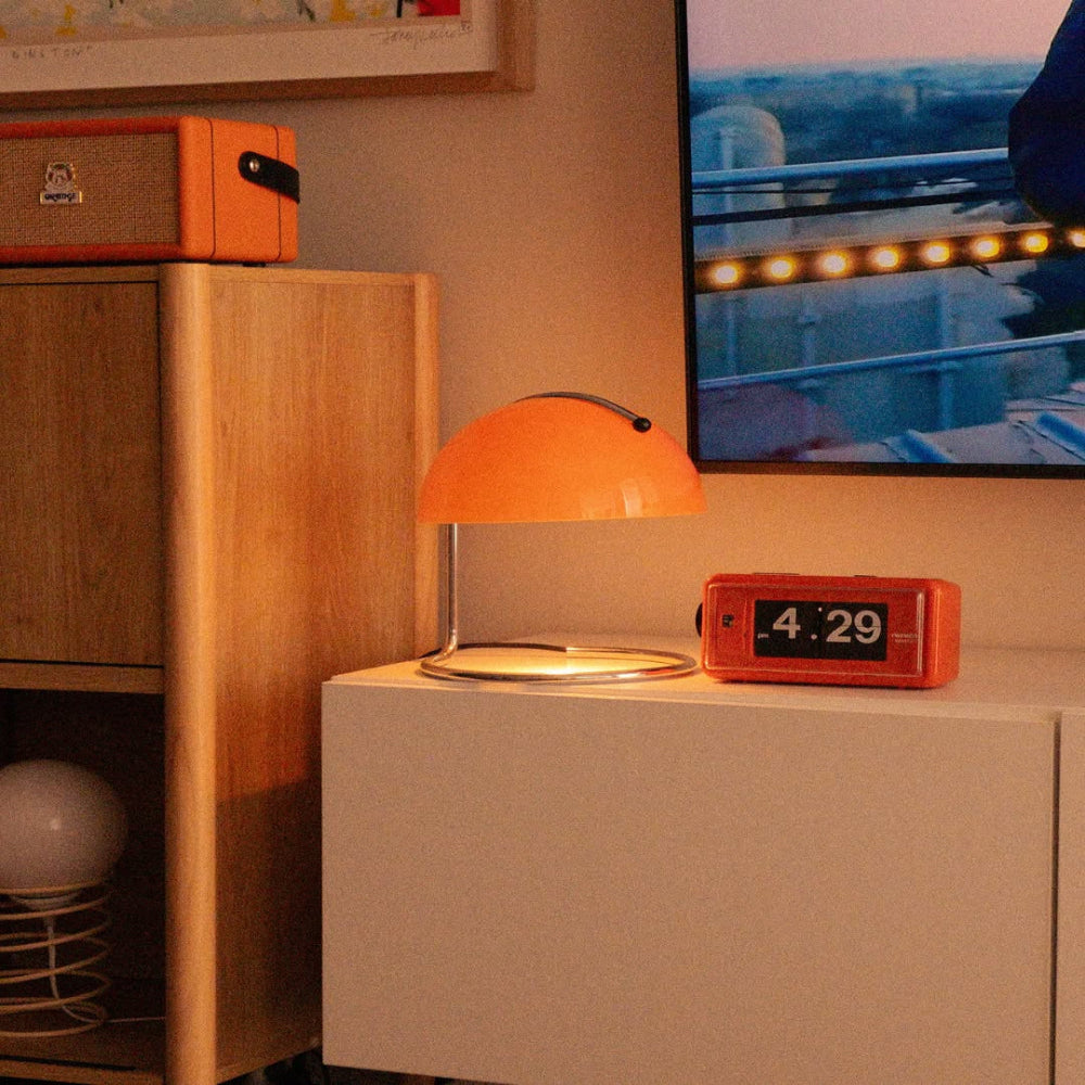 Vintage Style Table Lamp – Classic Orange Shade with USB Port