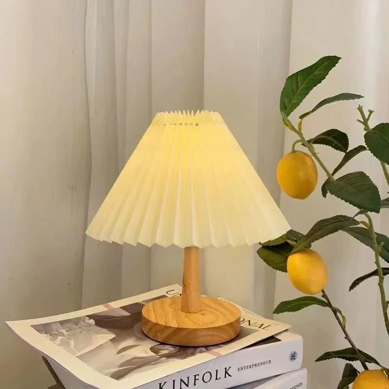 Modern Simple Desk Lamp for Home Lighting