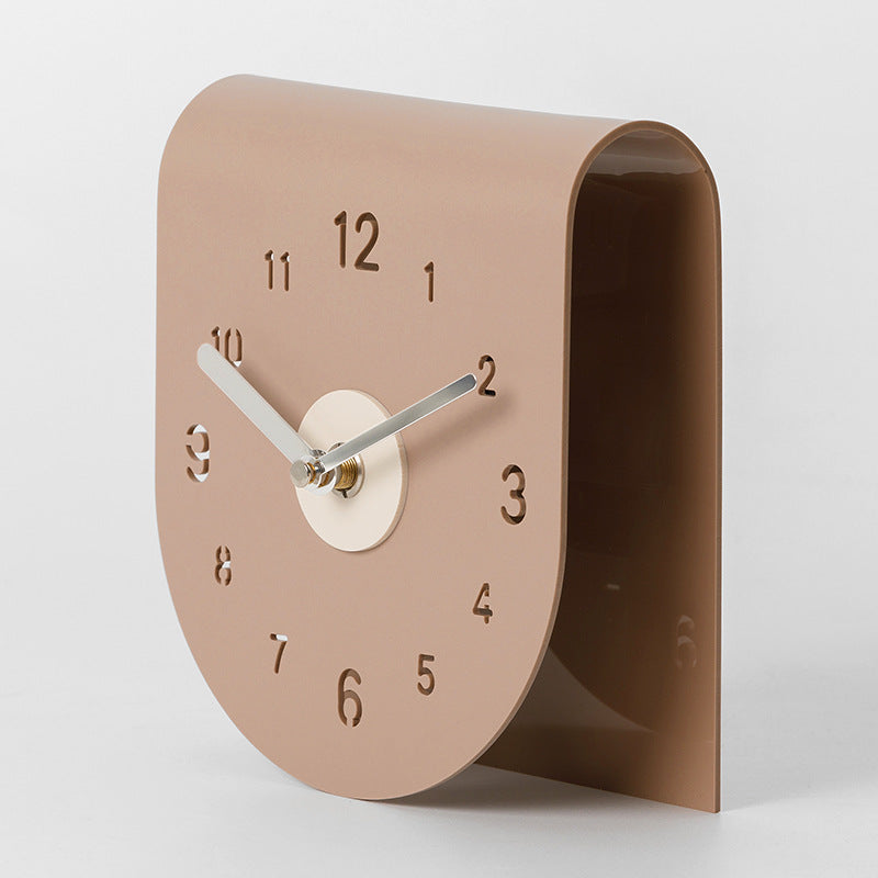 Quiet Simple Desk Clock – Compact Modern Office Timepiece