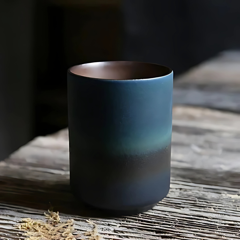 Delicate Ceramic Table Lamp - Fesara