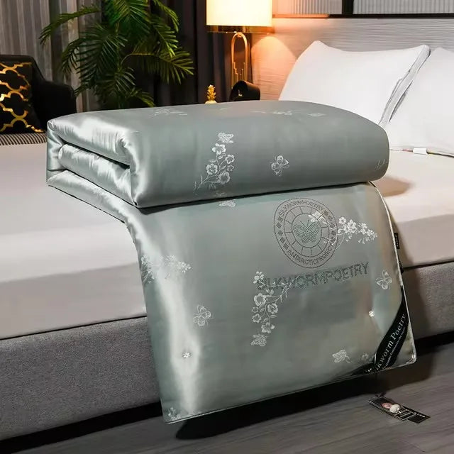 Soft Mulberry Silk Winter Comforter
