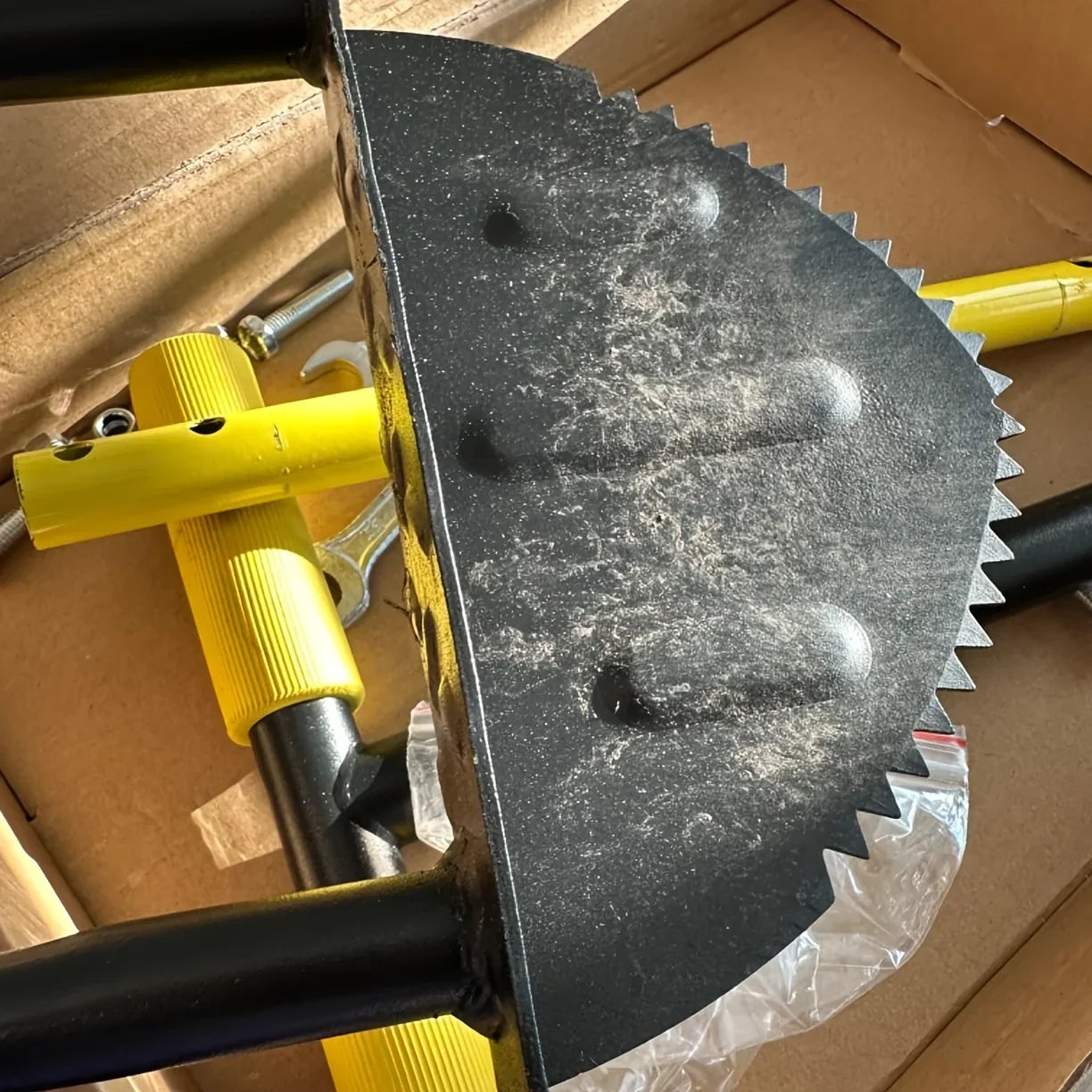 Manual Lawn Edger Tool with Curved Blade
