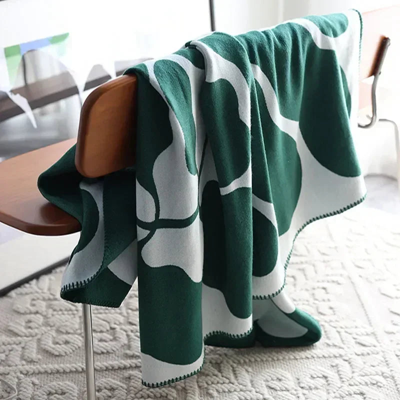 Cozy Nordic Soft Throw Blanket
