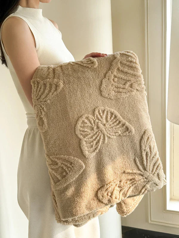 Cozy Plush Blanket with 3D Floral Pattern