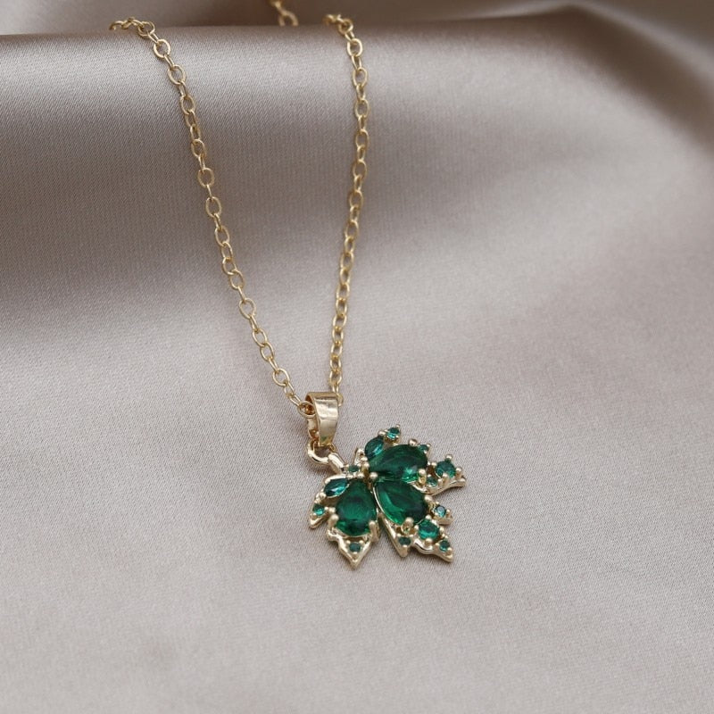 Delicate Leaf Pendant Pretty Necklace