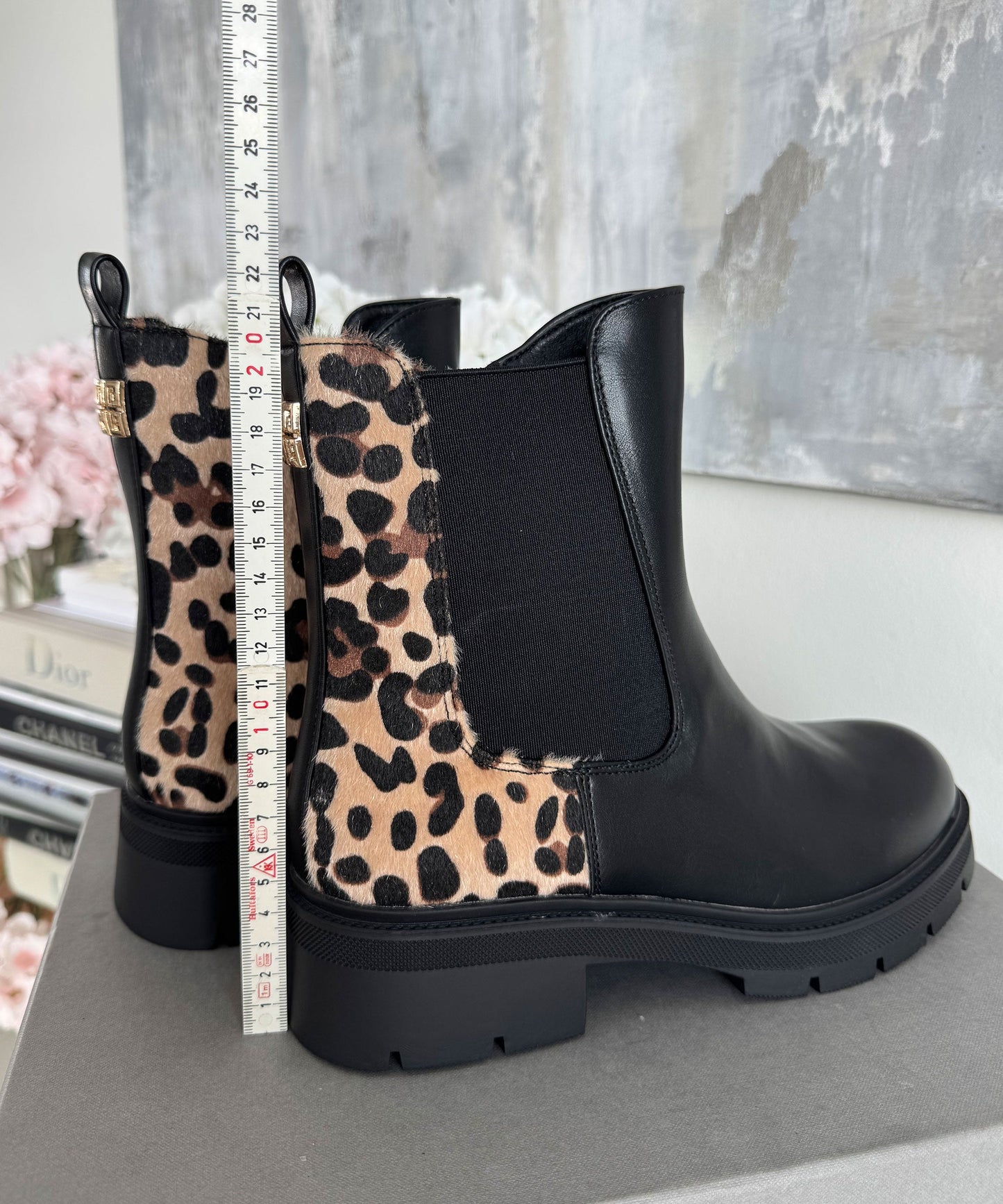 Stylish Black Leo Print Boots with Comfortable Inner Lining – Normal Fit for Everyday Wear 6