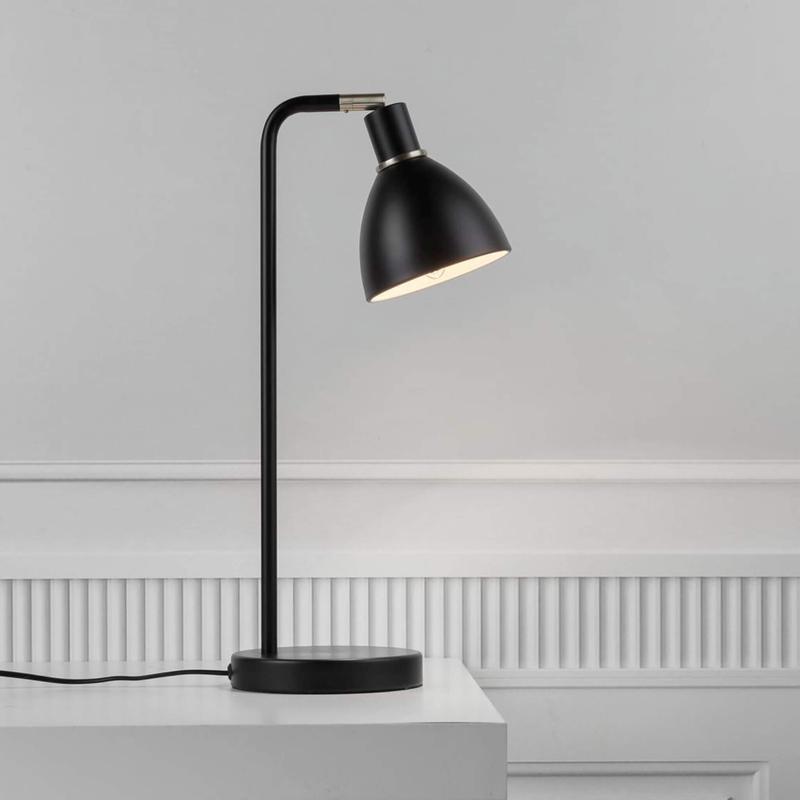Elegant Executive Desk Lamp
