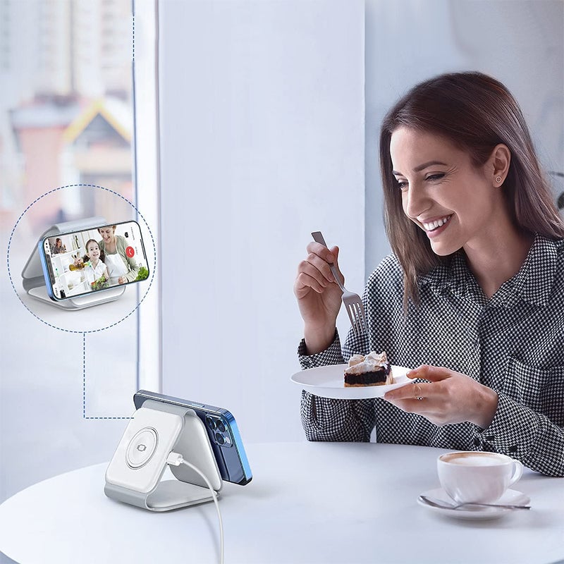 Compact 3-in-1 Portable Wireless Charging Pad