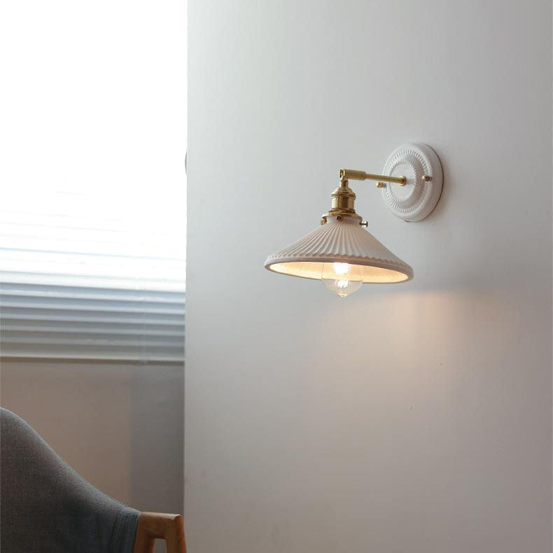 Classic Asian Style Metal 1-Light Wall Sconce