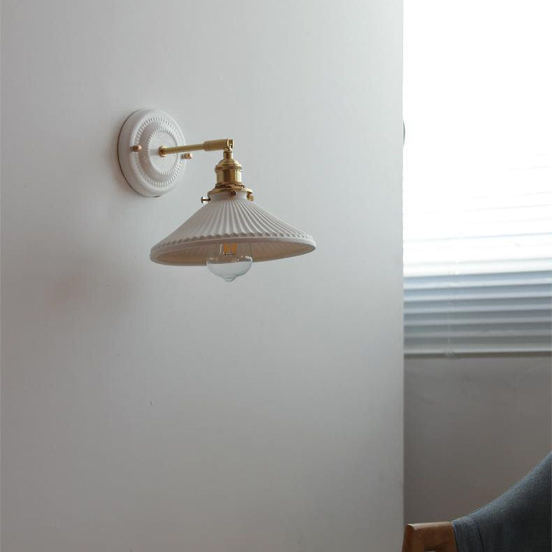 Classic Asian Style Metal 1-Light Wall Sconce