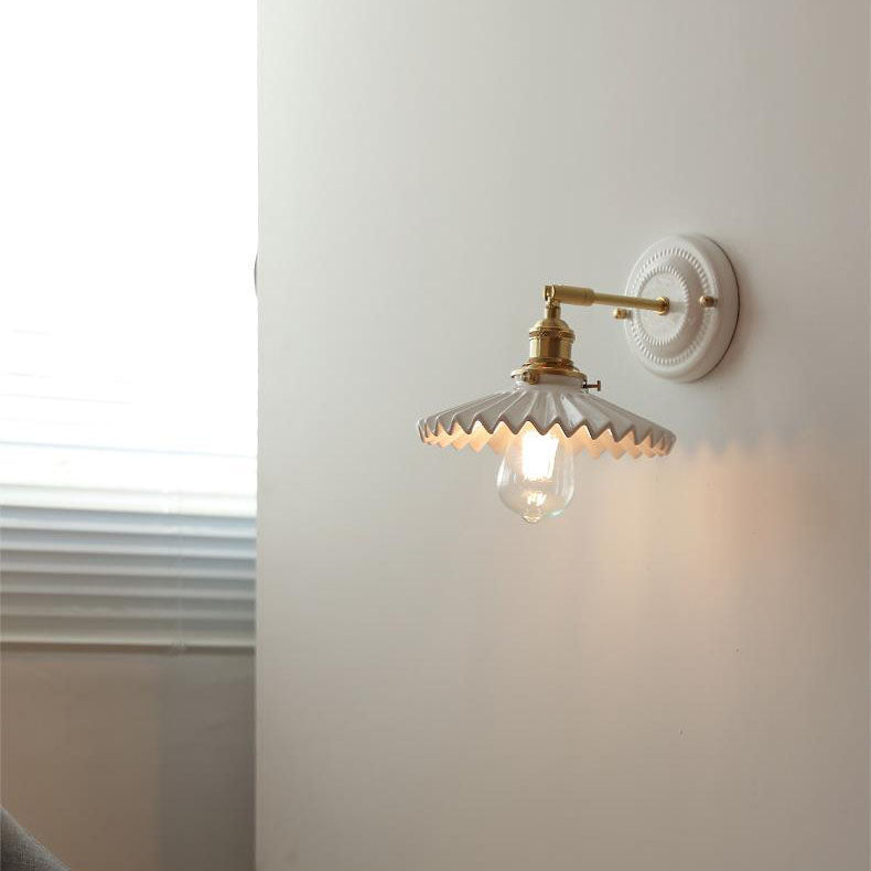 Classic Asian Style Metal 1-Light Wall Sconce