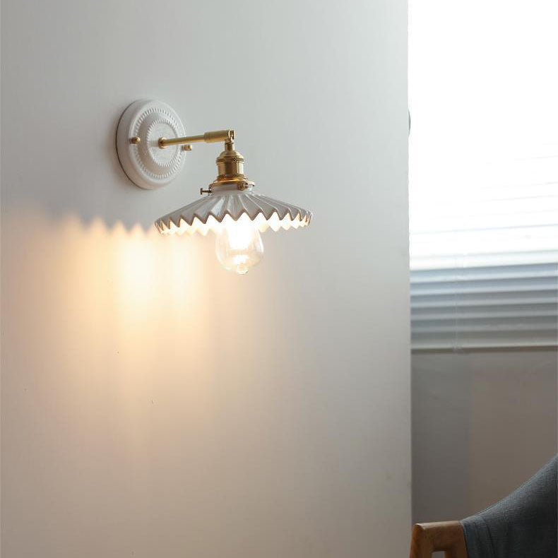 Classic Asian Style Metal 1-Light Wall Sconce