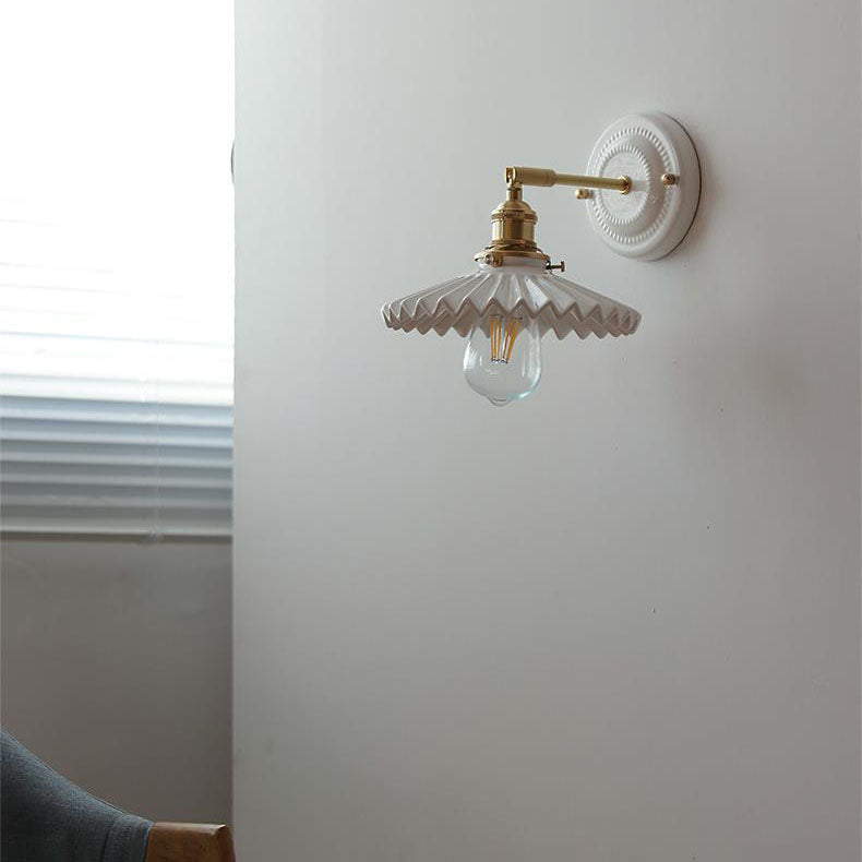 Classic Asian Style Metal 1-Light Wall Sconce