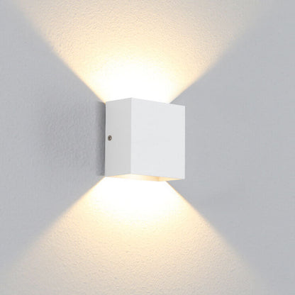 Contemporary Slim LED Wall Light Fixture - Fesara