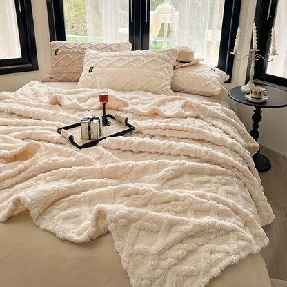 Lightweight Breathable Bed Cover for All Seasons