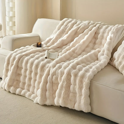 Plush Fleece Blanket for Cozy Relaxation