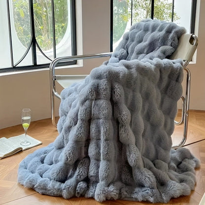 Plush Fleece Blanket for Cozy Relaxation