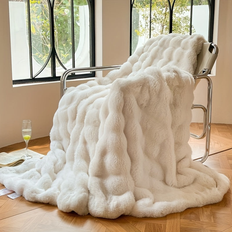 Plush Fleece Blanket for Cozy Relaxation