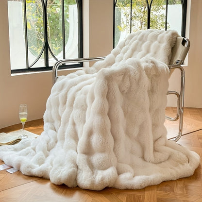 Plush Fleece Blanket for Cozy Relaxation
