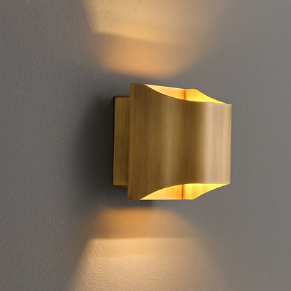 Elegant Arc Brass LED Wall Light Fixture