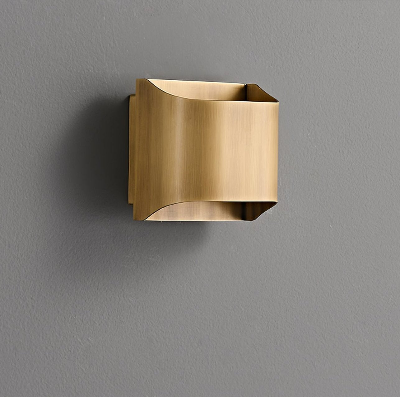 Elegant Arc Brass LED Wall Light Fixture