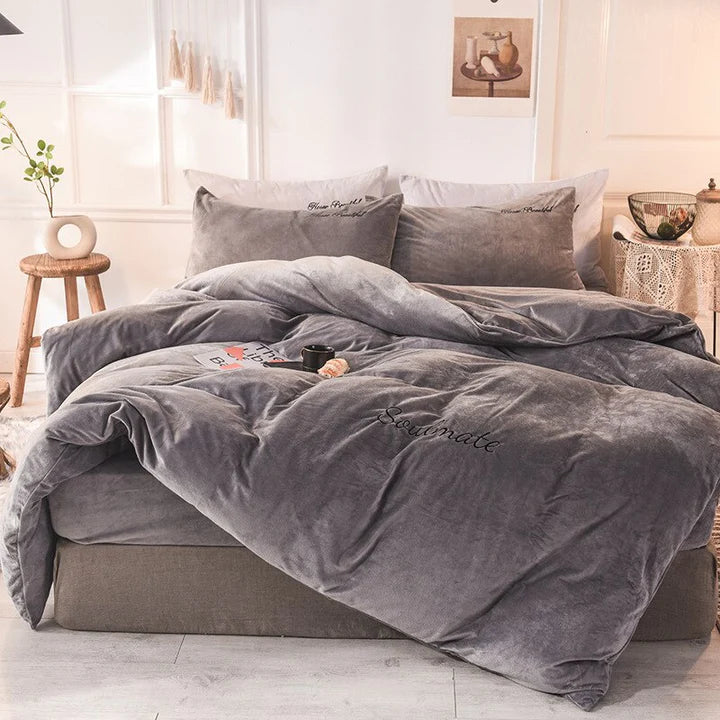 Soft Plush Duvet Cover for Comfortable Sleep