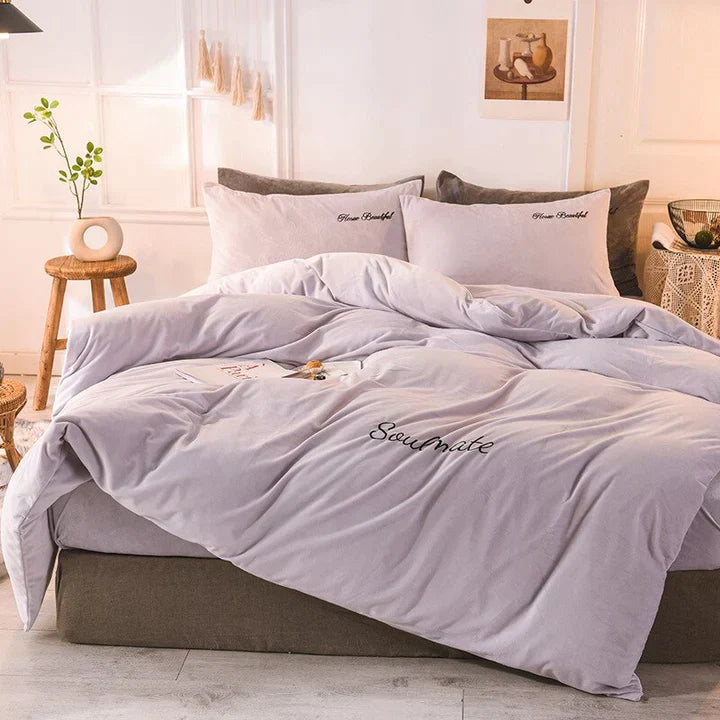 Soft Plush Duvet Cover for Comfortable Sleep