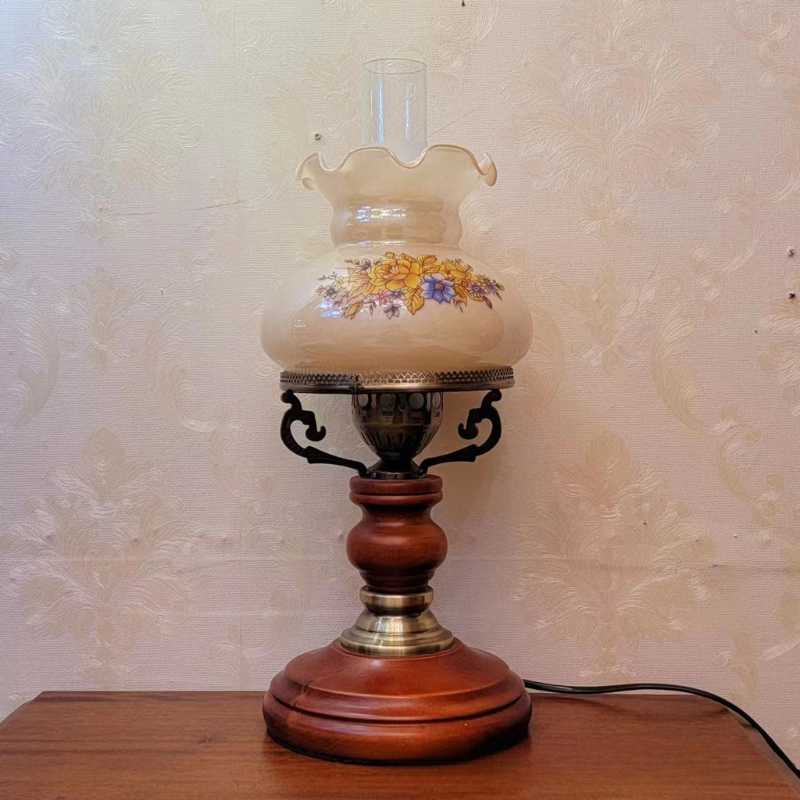 Traditional Warm Brown Table Lamp