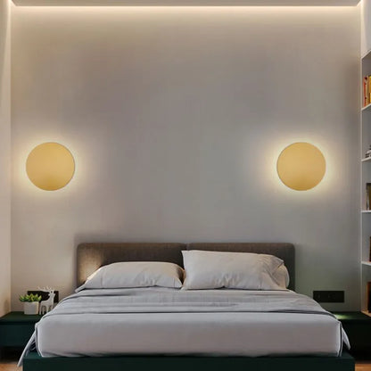 Stylish Round Wall Light in Contemporary Style