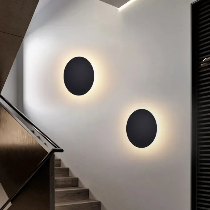 Stylish Round Wall Light in Contemporary Style