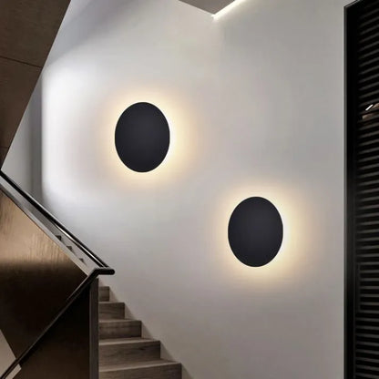 Stylish Round Wall Light in Contemporary Style
