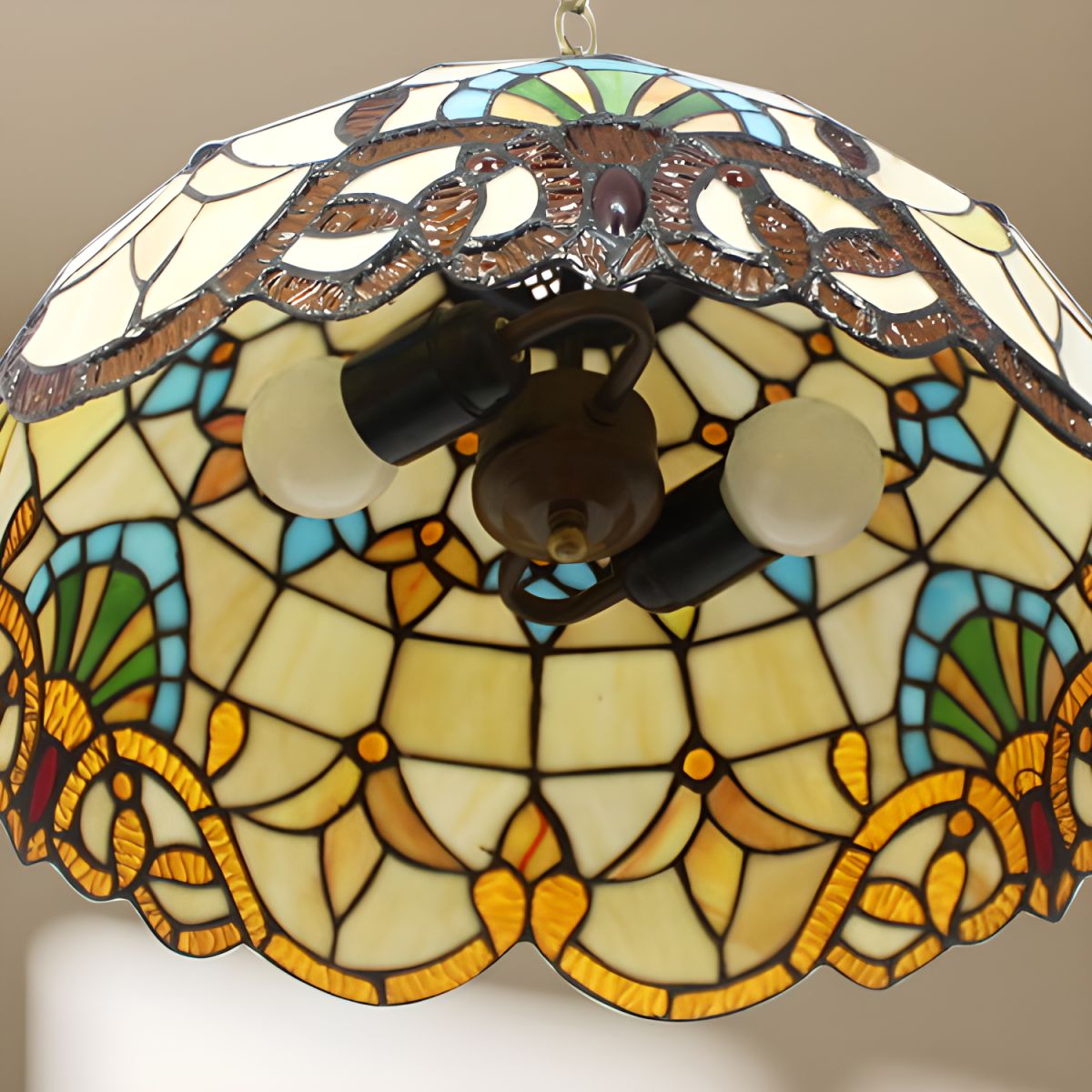 Vintage Style Glass Pendant Light - Fesara