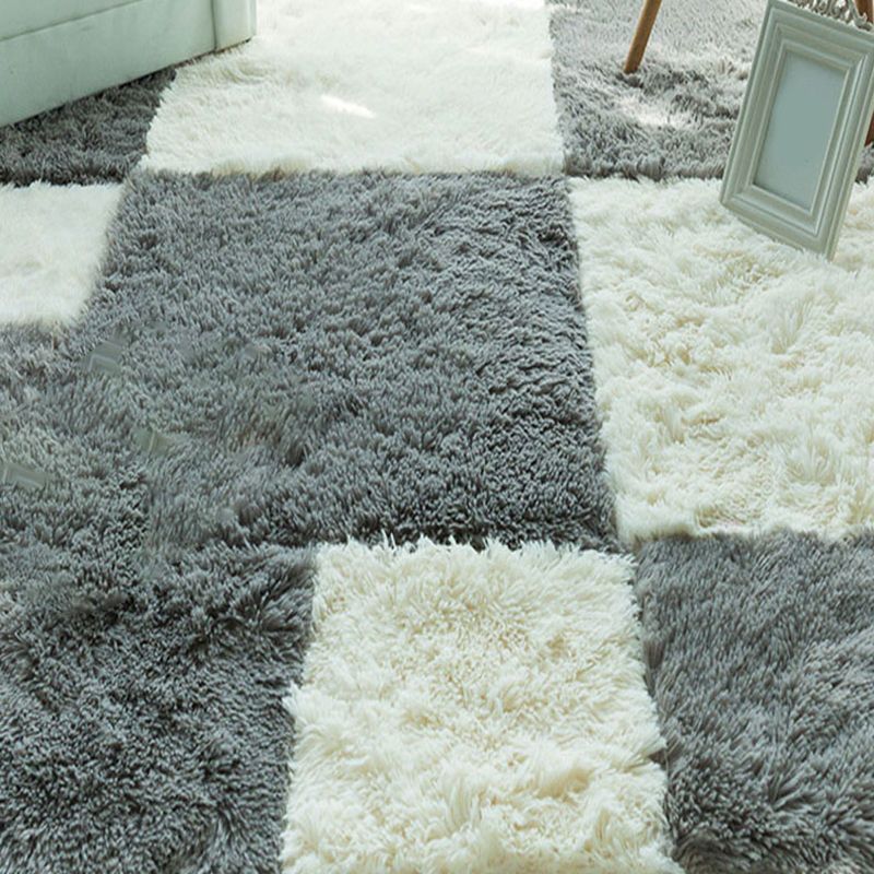 Plush Bedroom Carpet Squares Durable Stain Resistant Floor Tiles