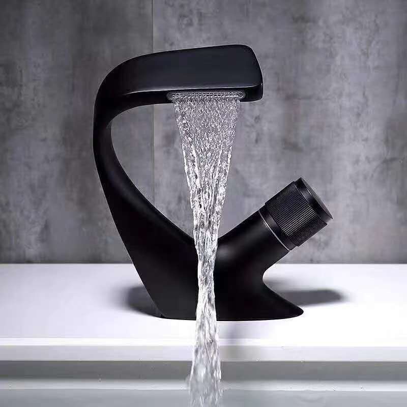 Modern Copper Kitchen Faucet with Brass Handle