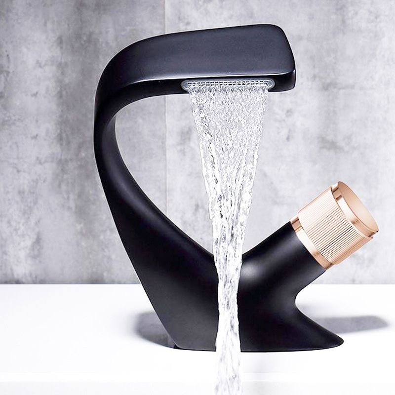 Modern Copper Kitchen Faucet with Brass Handle