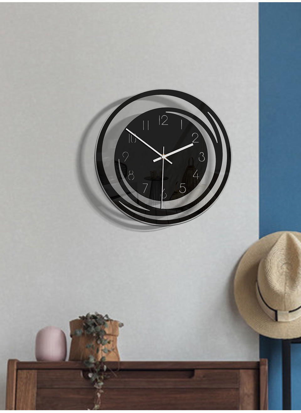 Fesara | Slim Quiet Wall Clock in Acrylic - Contemporary Design