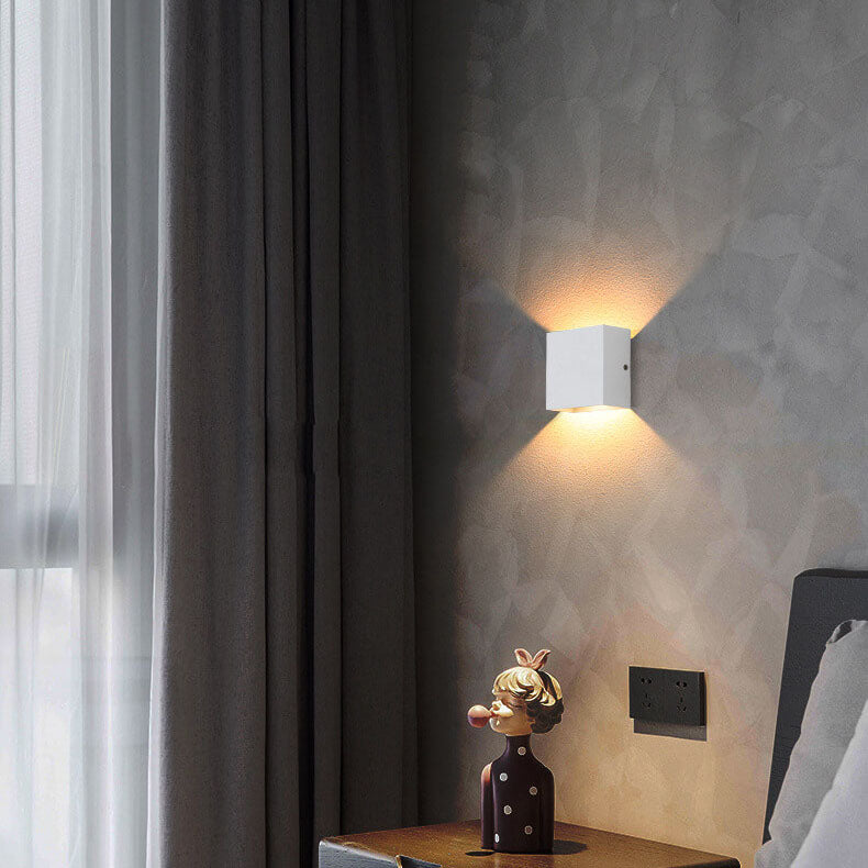 Contemporary Slim LED Wall Light Fixture