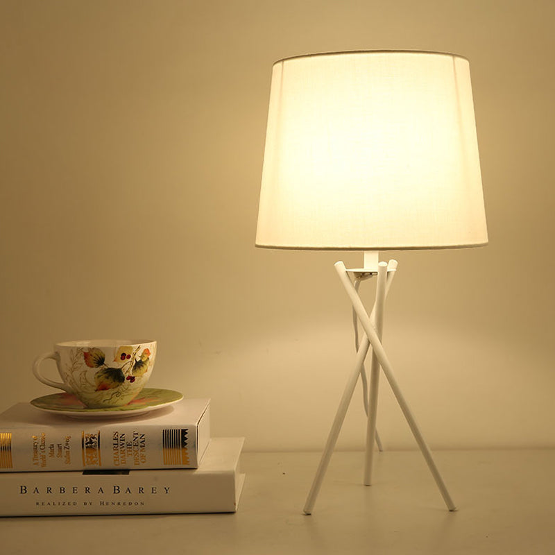 Simple Modern Desk Lamp