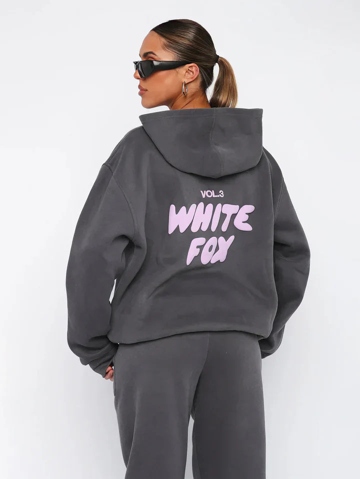 Stylish Women's Athletic Hoodie Outfit