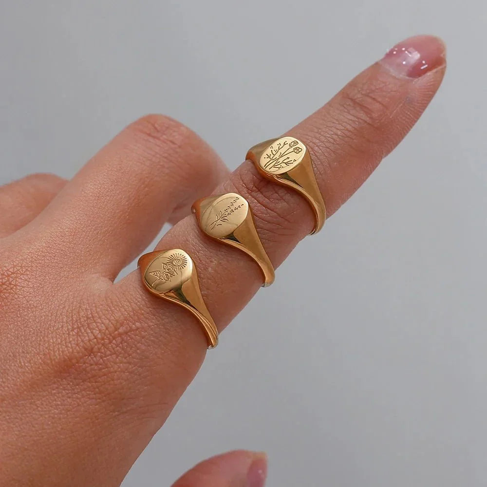 Delicate Gold Flower Signet Ring - Fesara