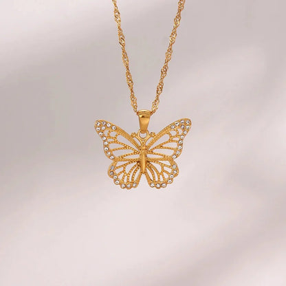 Luxurious 18k Gold Butterfly Diamond Necklace
