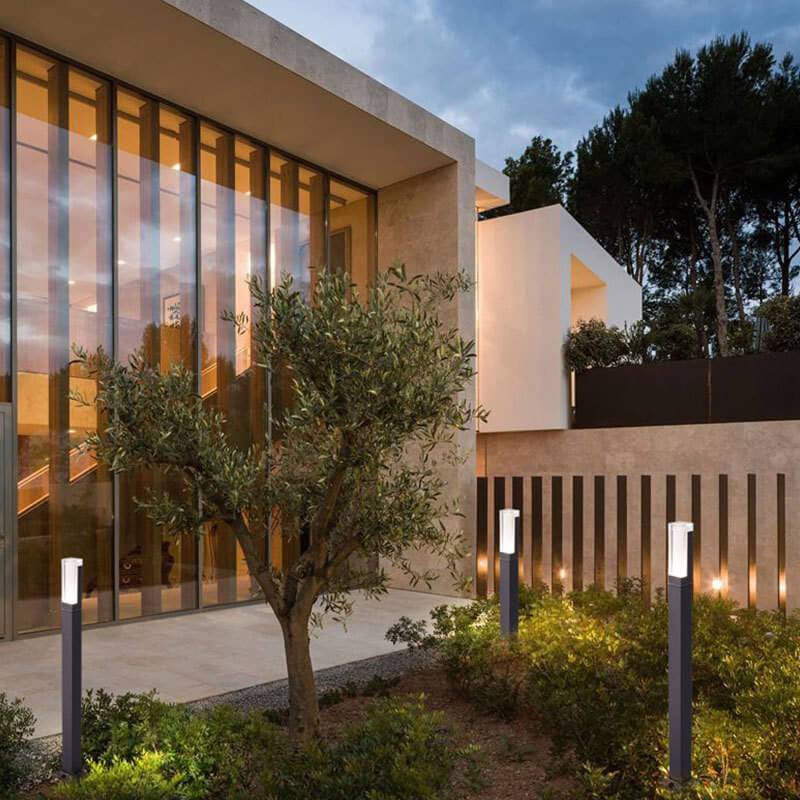 Contemporary Outdoor Solar Pathway Lamp