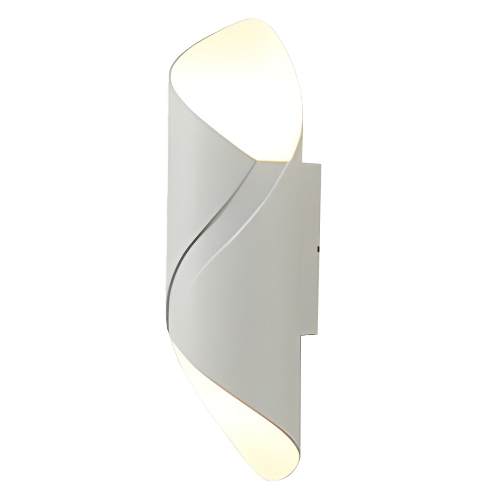 Energy Efficient Outdoor Wall Lamp