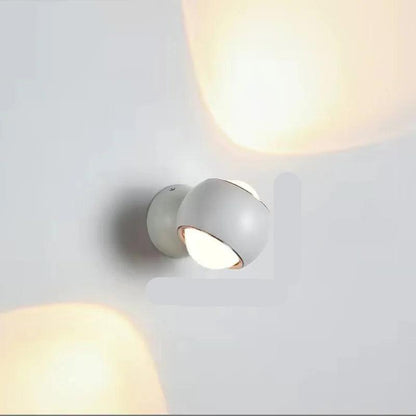 Modern Adjustable Wall Light with Flexible Arm