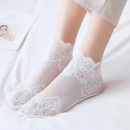 Fesara | Women's Elegant Lacey Ankle Socks
