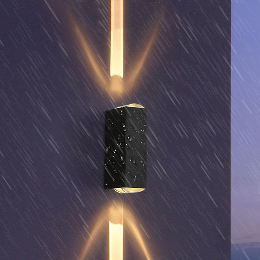 Durable Outdoor LED Wall Lamp – Silver Aluminium Housing - Fesara
